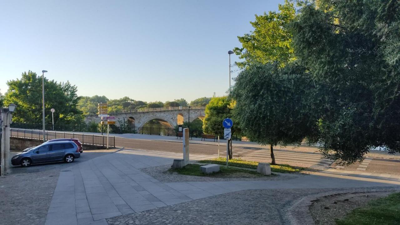 A Los Ojos Del Rio Duero Zamora Extérieur photo