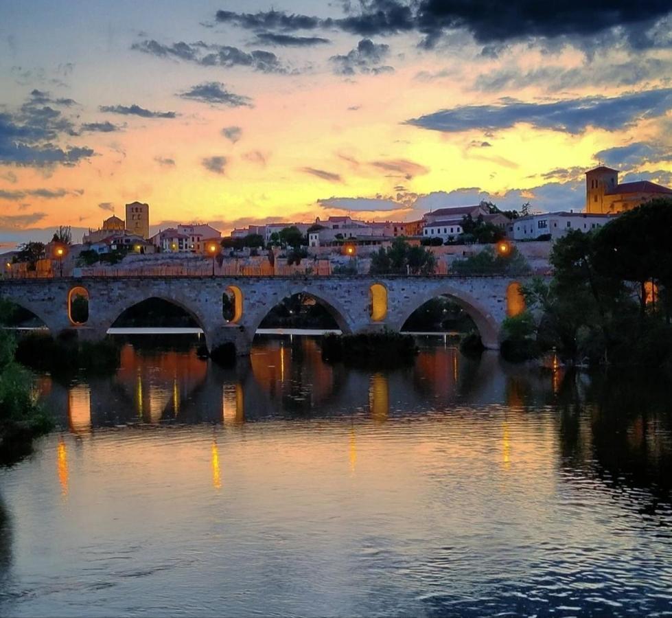 A Los Ojos Del Rio Duero Zamora Extérieur photo