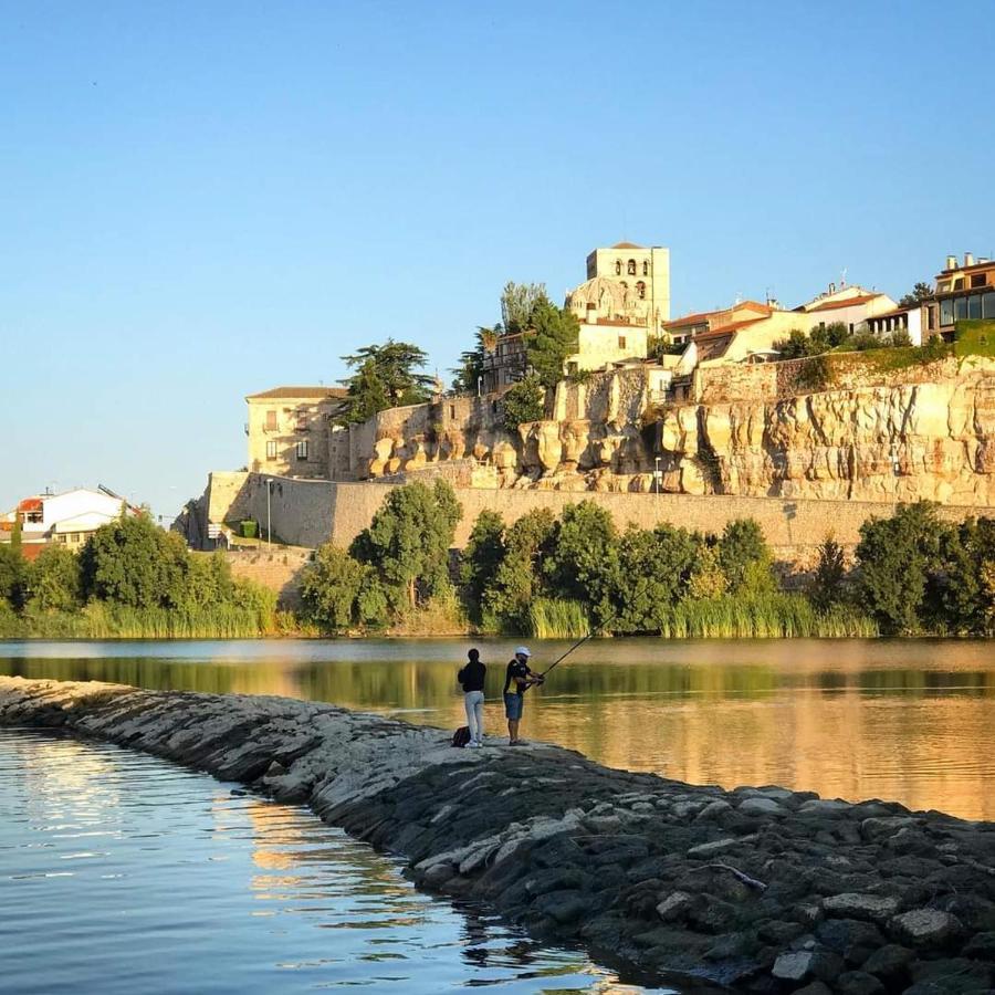 A Los Ojos Del Rio Duero Zamora Extérieur photo
