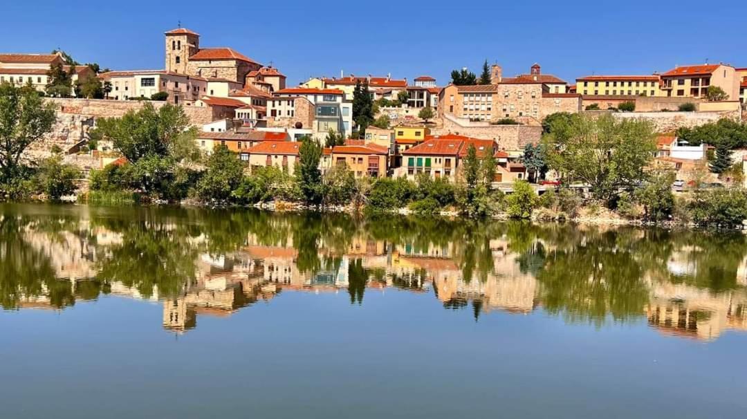 A Los Ojos Del Rio Duero Zamora Extérieur photo